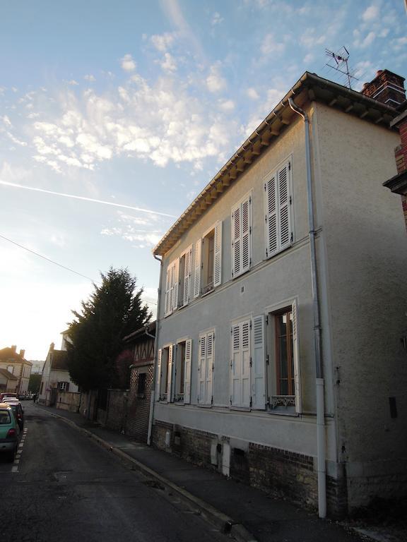 Appart'Hotel De La Tour Troyes Ruang foto